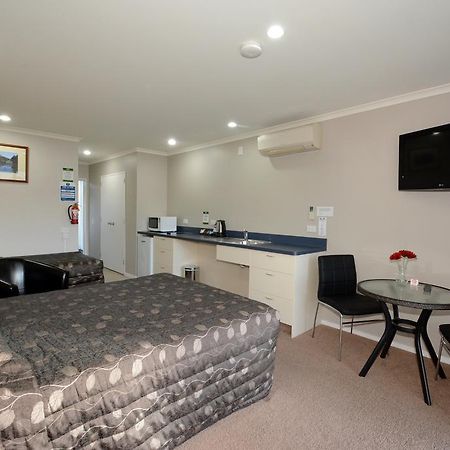 פורטובלו Otago Peninsula Motel מראה חיצוני תמונה