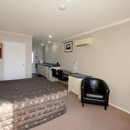 פורטובלו Otago Peninsula Motel מראה חיצוני תמונה